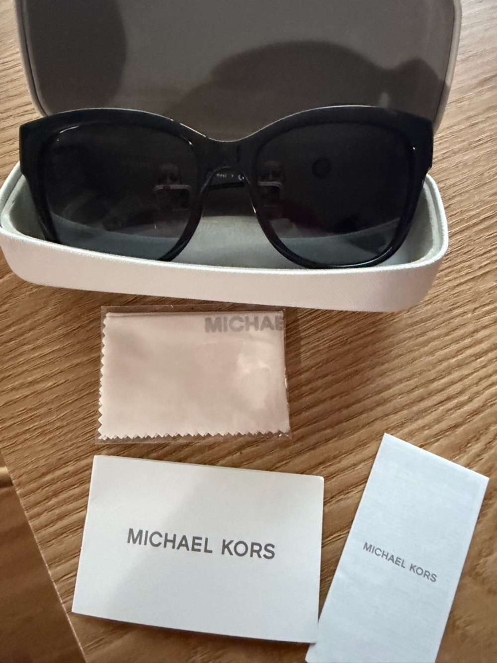 Michael Kors Women's Karlie MK2170U Sunglasses black frames gold logo. - Picture 5 of 6